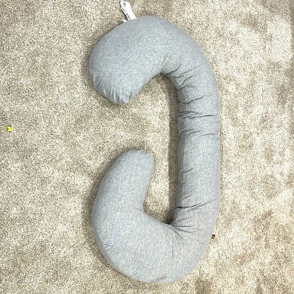 Leach Co pregnancy maternity pillow with removable gray cover - Picture 1 of 2